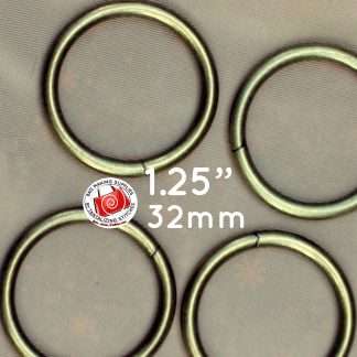 32mm / 1.25 inch wire-formed O rings in antique brass finish